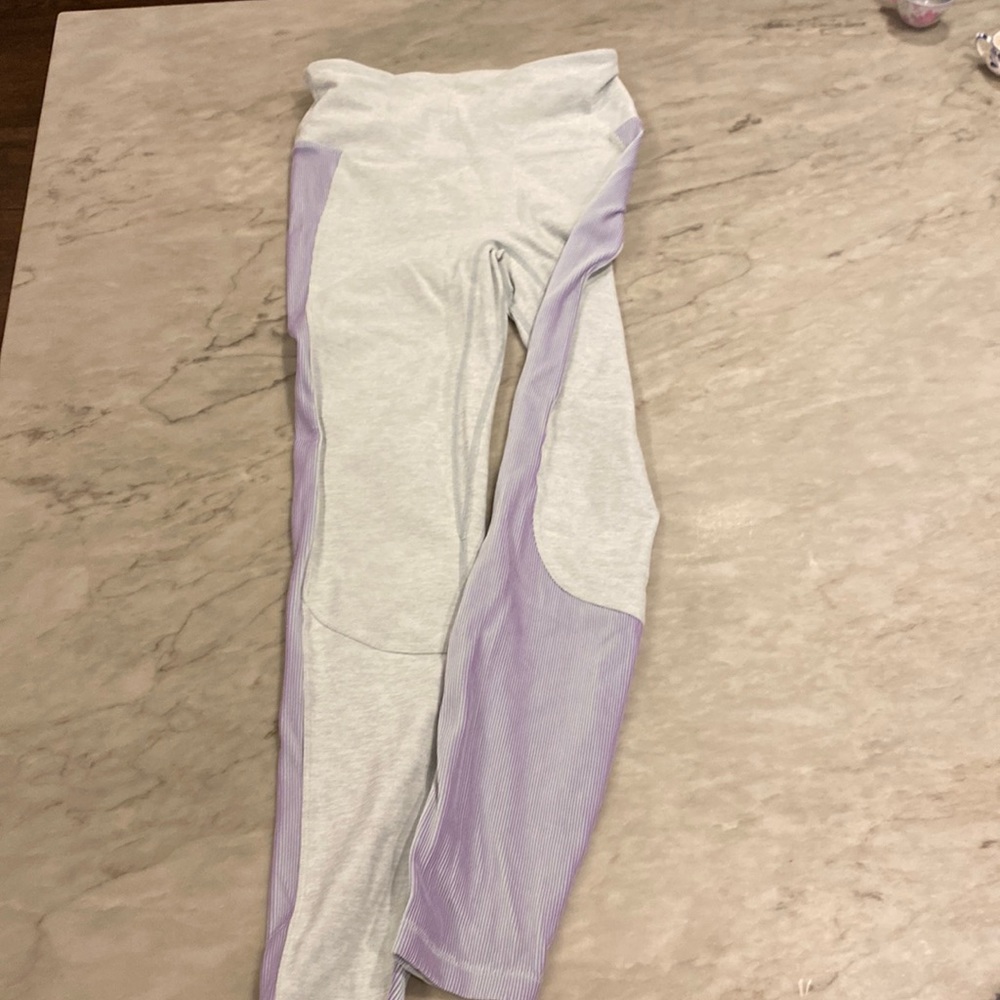 Nylora lavender leggings